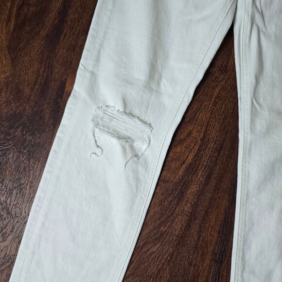 Paige Brigitte Mid-Rise Tailored Boyfriend Raw Cuff in White Wave Destructed - Picture 3 of 9